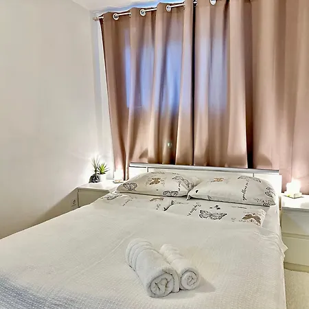 Ground Floor With A Pool And Terrace Apartment Pesnica pri Mariboru