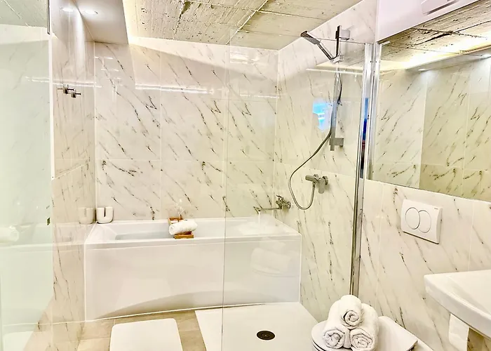 Apartment Ground Floor With A Pool And Terrace *