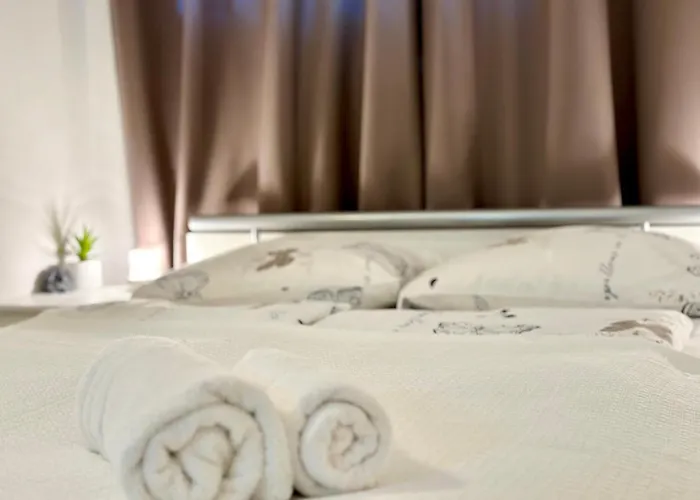 Apartment Ground Floor With A Pool And Terrace